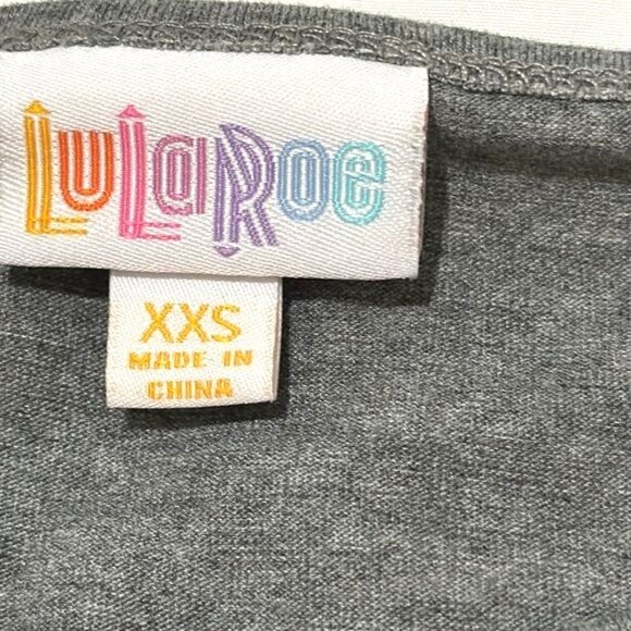 LuLaRoe Gray High-Low Hem T-Shirt XXS 96% Polyester 4% Spandex Made In China - Picture 3 of 5